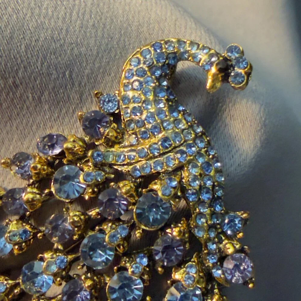 Feather Brooch Blue Rhinestone Openwork Gold Tone 3" Statement - Picture 4 of 8